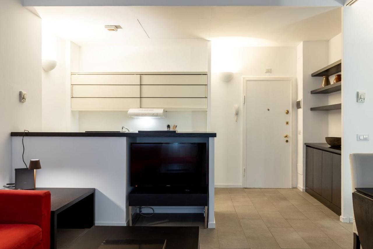 Apartment In Brera-Fatebenefratelli-Porta Nuova-Milano Экстерьер фото